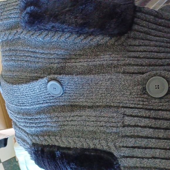 SIMPLY VERA WANG Gray Women’s Faux Fur Coatigan Cardigan Sweater Coat - Picture 4 of 4